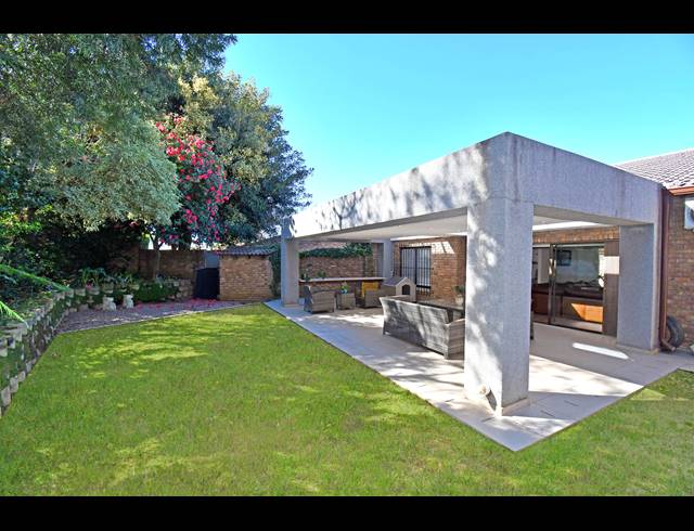 2 BEDROOM TOWNHOUSE FOR SALE IN ILLOVO